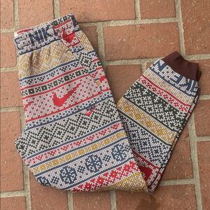 Nike Christmas holiday jogger sweatpants